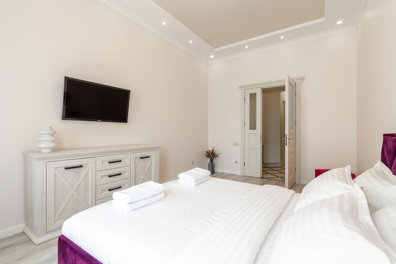 Avangard Saint Teodora III Apart Lviv Extérieur photo